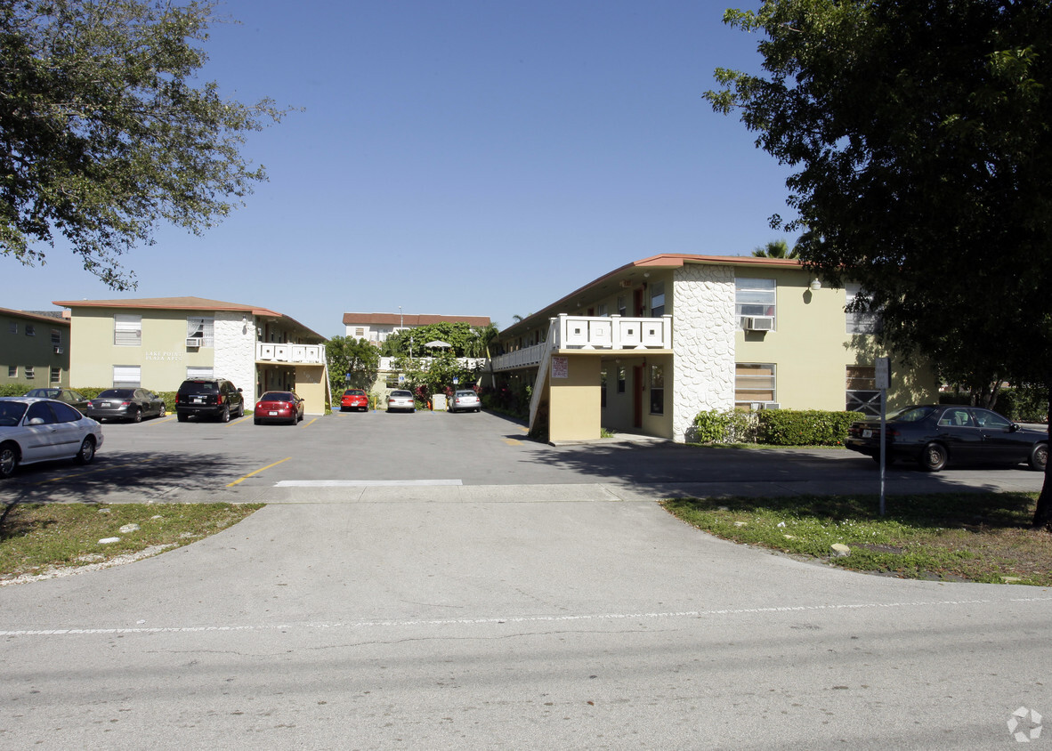 Building Photo - Lake Point Plaza Apartments