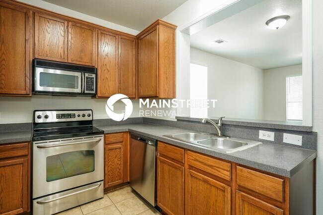 Foto del edificio - 2 Bedroom Pet-Friendly Home in Fort Worth, TX with Main Street Renewal