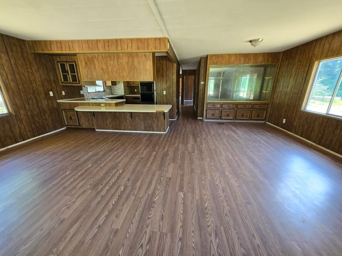 Primary Photo - Spacious Home awaits!