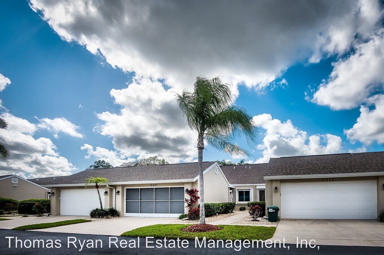 12227 SW Kingsway Cir Lake Suzy - 12227 Sw Kingsway Cir Lake Suzy Fl Primary Photo