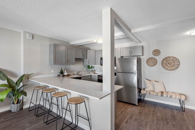 Building Photo - Dream Space Coast