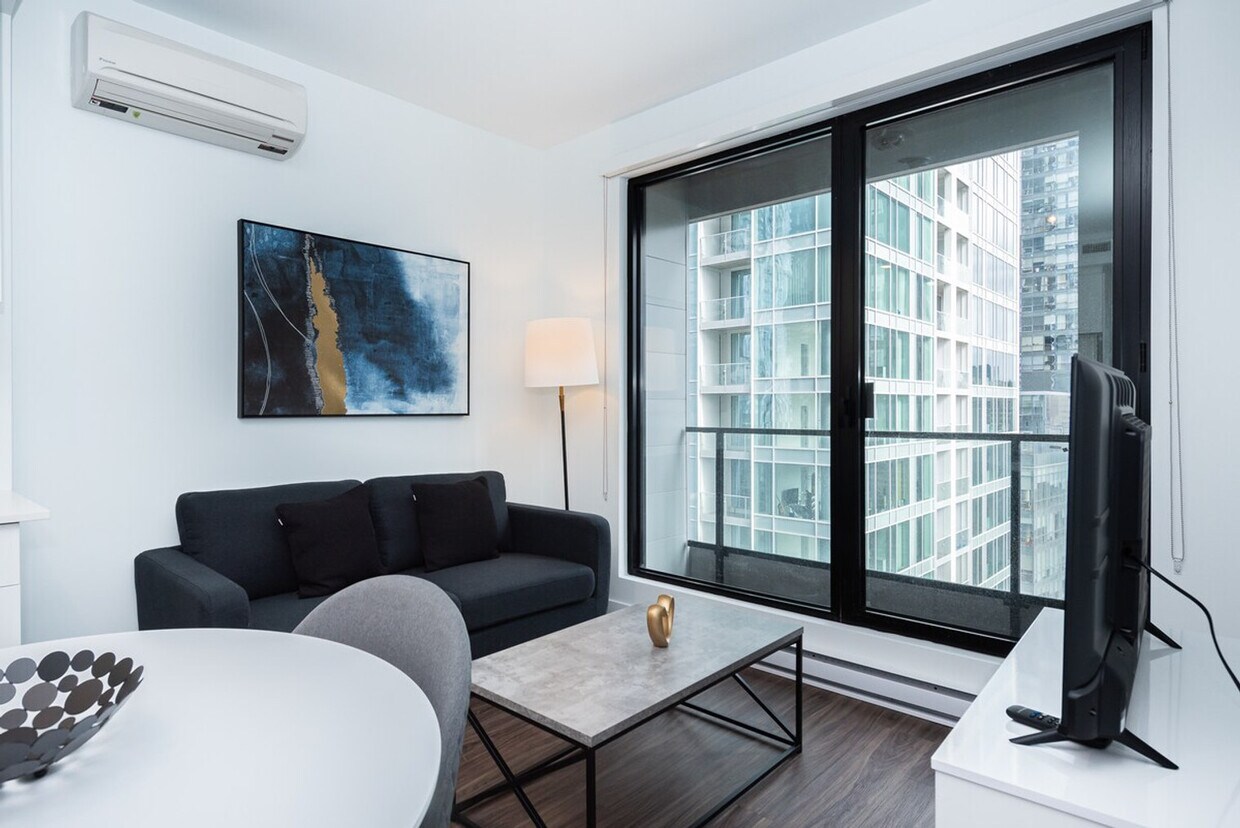 Photo principale - 1373 Av. Argyle