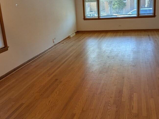 Foto del edificio - 4947 N Mason Ave