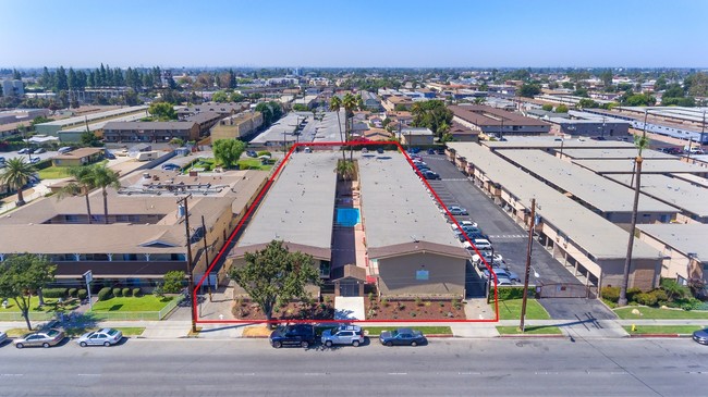 Aerial Photo - El Morocco Apartments