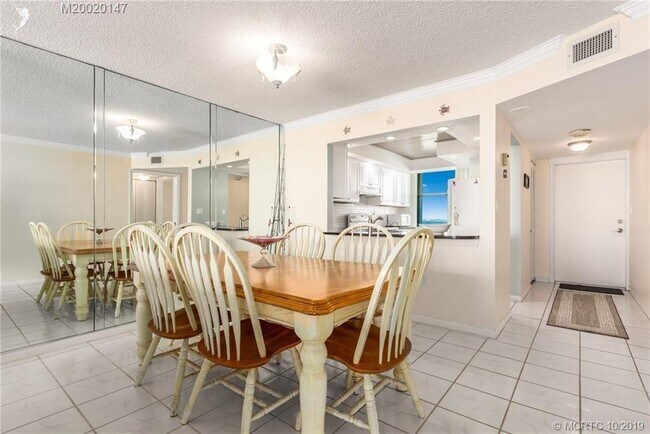 Building Photo - 10600 S Ocean Dr