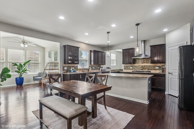 Foto del edificio - 14117 Meadow Ln