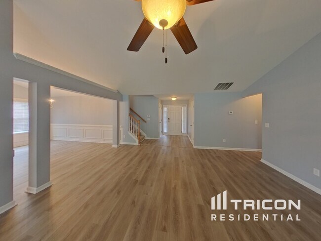 Foto del edificio - 247 Lantana Dr