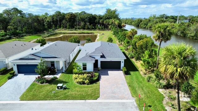 Foto del edificio - 6716 Pointe of Woods Dr