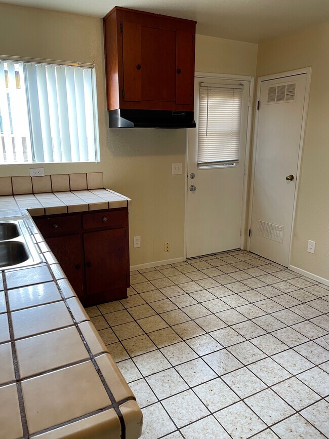 Foto del edificio - 11520 Archwood St