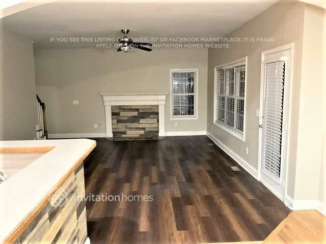 Foto del edificio - 4755 Smokestone Dr