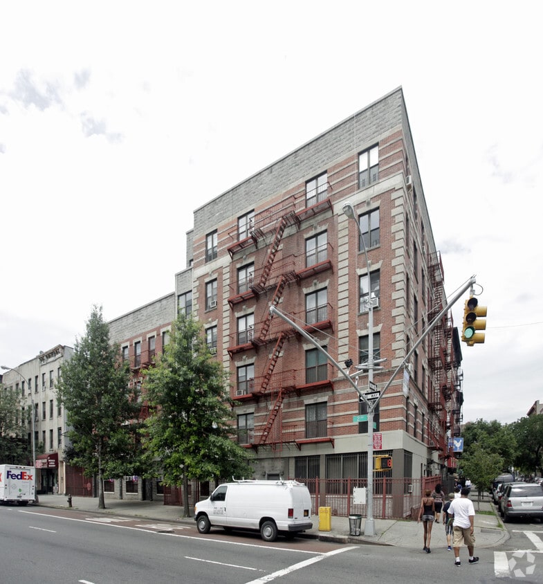 Foto del edificio - 2271-2273 2nd Ave