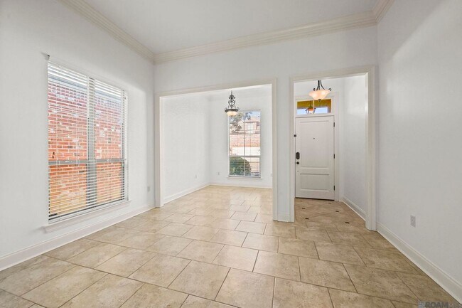 Foto del edificio - 17514 Lake Willow Ave