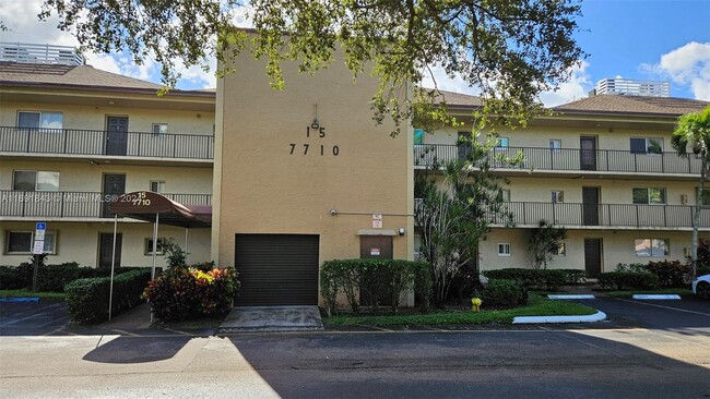 Foto del edificio - 7710 NW 50th St