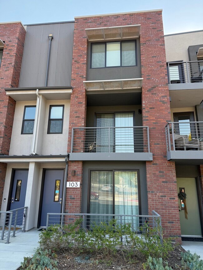 Foto del edificio - 2375 Victoria Ave
