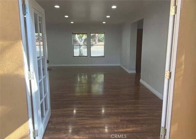 Foto del edificio - 4637 Corliss St