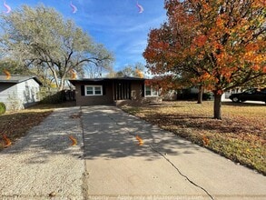 Building Photo - 3407 Lometa Dr