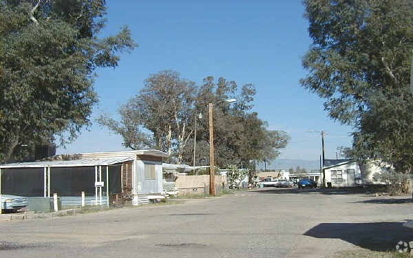 Building Photo - Palms Trailer Court