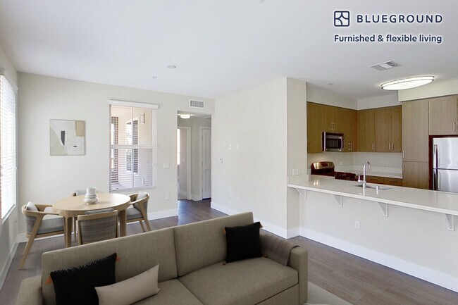 Building Photo - 701 Breeze Hill Rd Building Photo - 701 Breeze Hill Rd