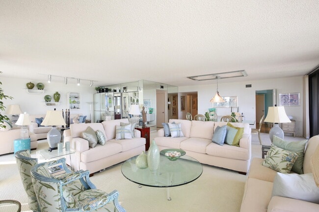 Building Photo - 3300 S Ocean Blvd