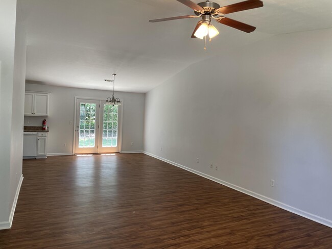 Building Photo - 154 Fox Haven Dr