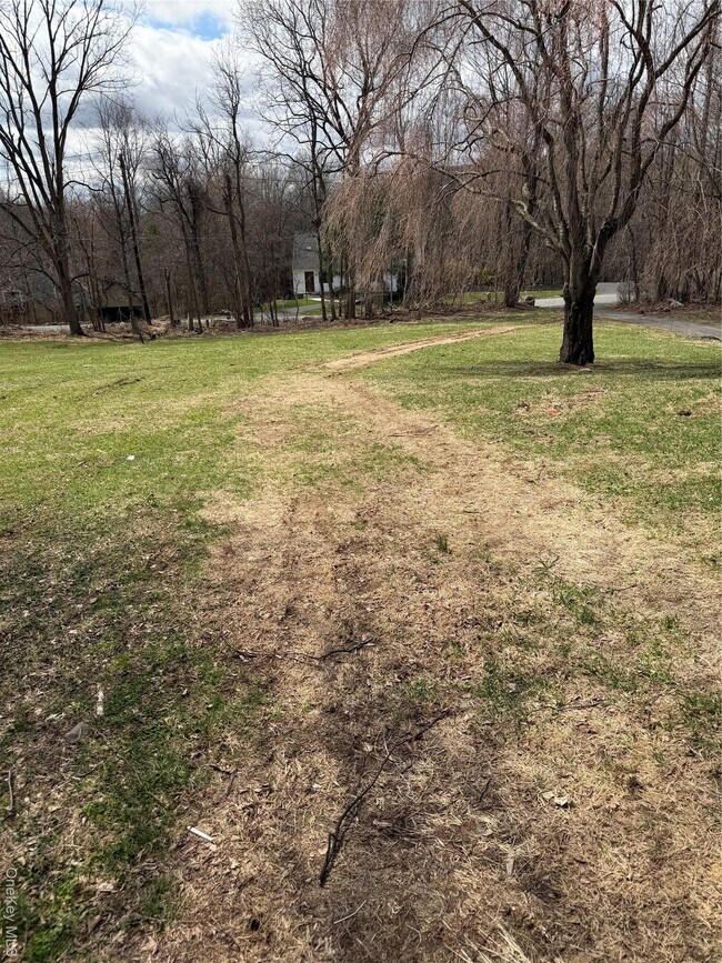 Foto del edificio - 40 Felter Hill Rd