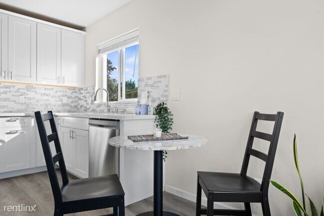 Foto del edificio - 3 br, 1 bath House - 637 Johanna Ave