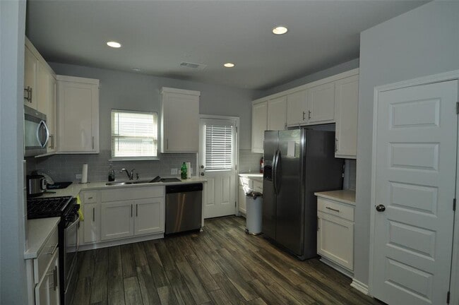 Building Photo - 13408 Latrobe Dr