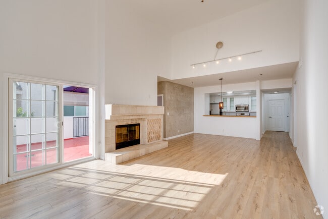 Interior Photo - La Ventana