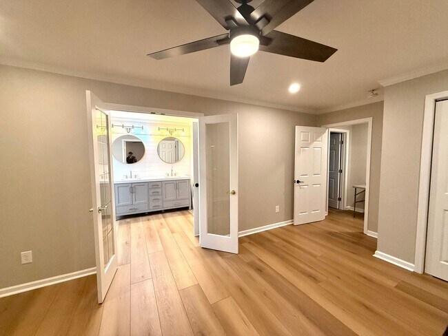 Foto del edificio - Charming 2BR House in Atlanta/ East Point