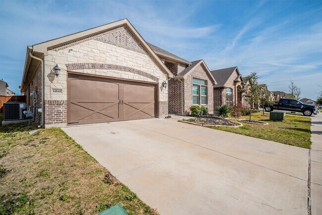 Foto del edificio - 14848 Complacent Way
