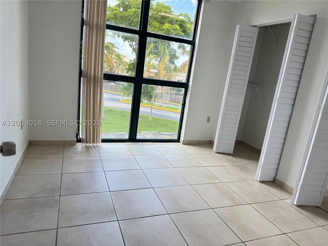 Foto del edificio - 11780 SW 18th St