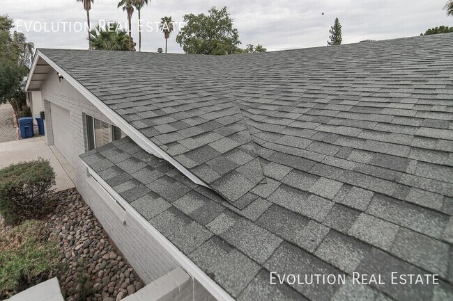 Building Photo - 2521 S Kachina Cir