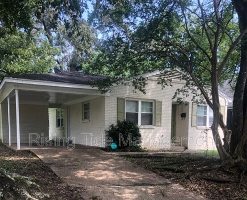 Foto principal - 2131 E 2nd St