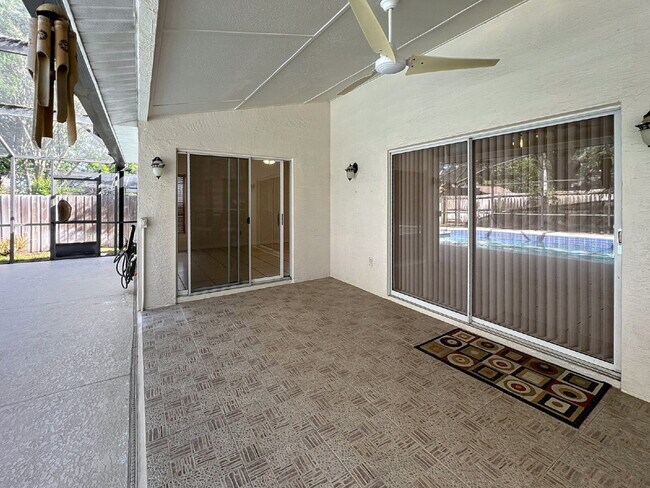 Foto del edificio - Charming 4-Bedroom Oasis with 3 Baths in P...