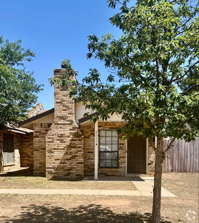 Building Photo - 4511 La Salle Cir