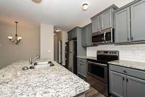 Building Photo - 142 Magnaview Dr
