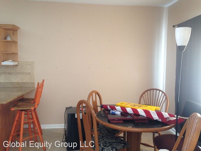 Building Photo - 4 br, 2 bath House - 130 Hawthorne