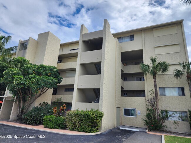 Foto del edificio - 5050 Ocean Beach Blvd