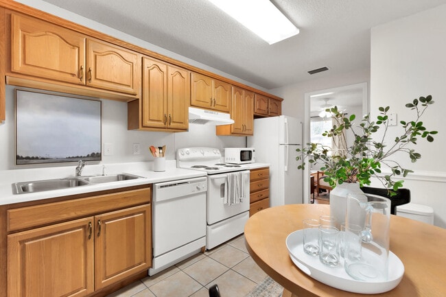 Building Photo - The Flats at Midtown