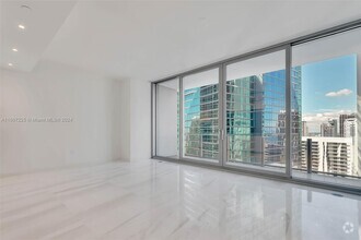 Building Photo - 300 Biscayne Blvd Way