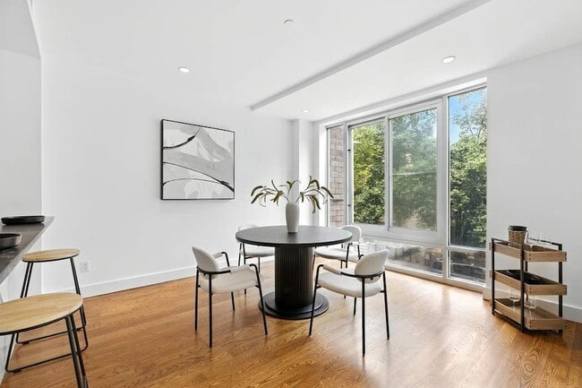 Foto del edificio - 152 Withers St