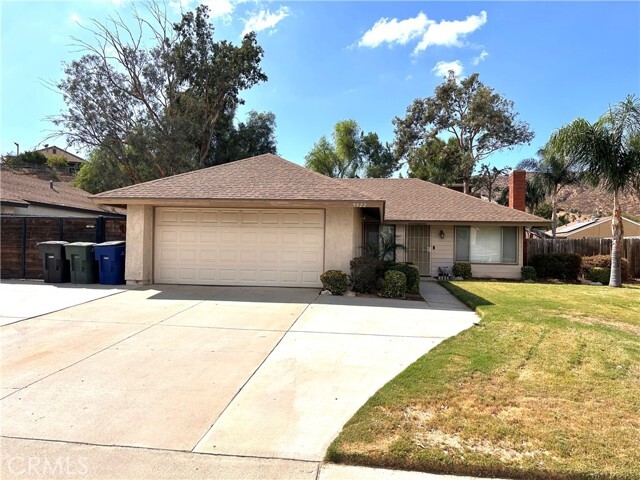 Foto principal - 5922 Santa Ana Ave