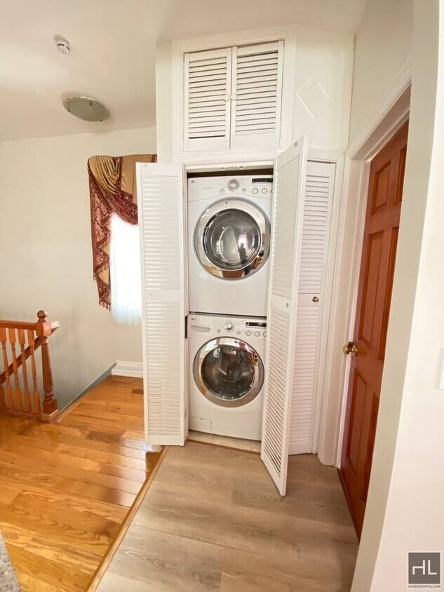 Primary Photo - 118 STREET