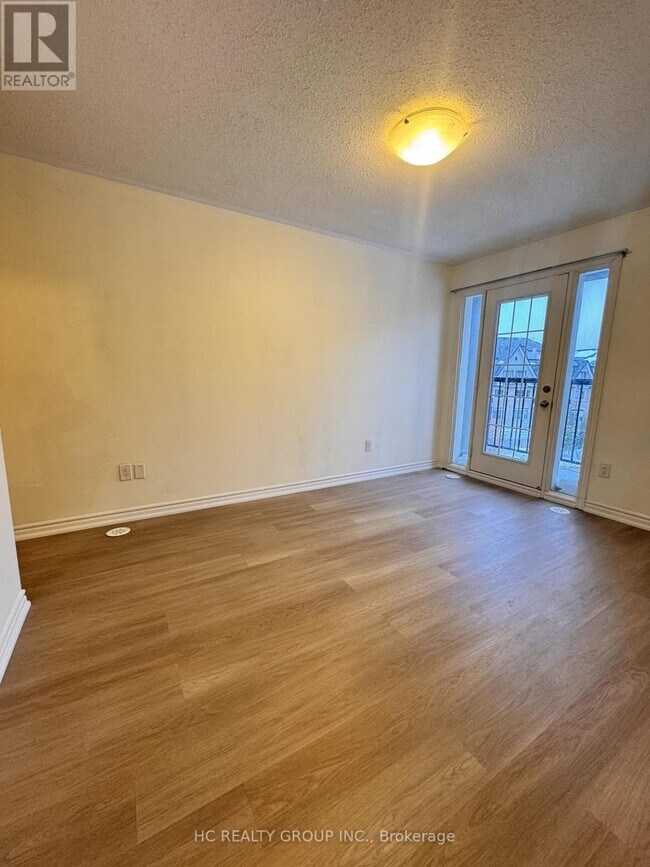 Building Photo - 14-8 EATON PARK LANE