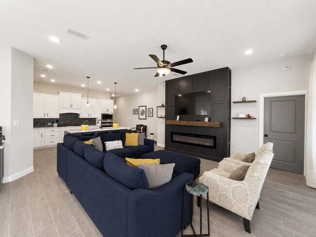 Foto del edificio - 9718 Starry Night Ln