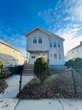 Building Photo - 32 6th St