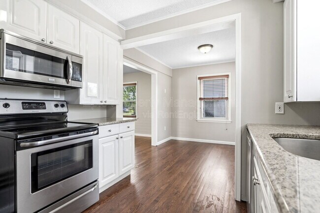 Foto del edificio - 12769 Mercier St