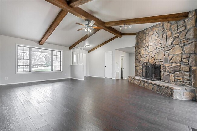 Foto del edificio - 601 N Valley W Dr