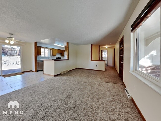 Foto del edificio - 775 S Braun St