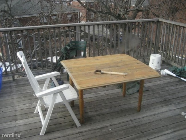 Building Photo - 4 br, 1 bath House - 70 Chester St. #2-2 2